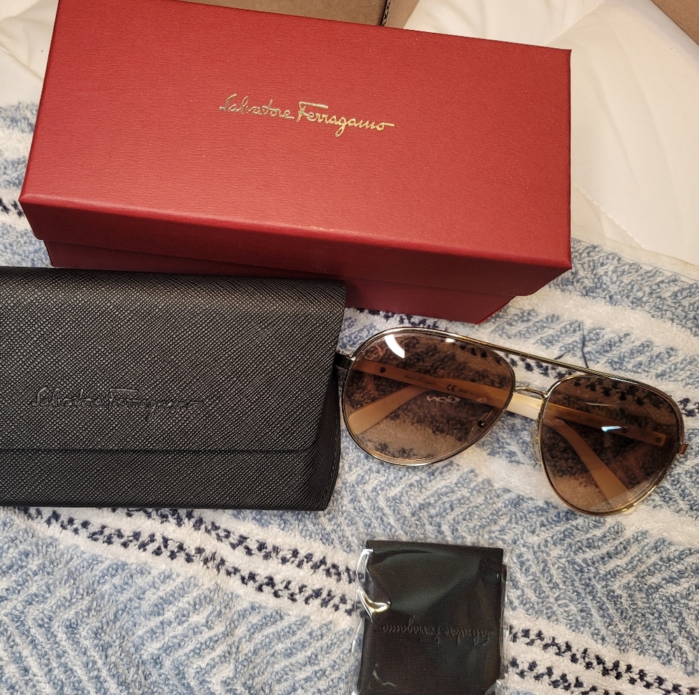 SF 🕶 sunglasses